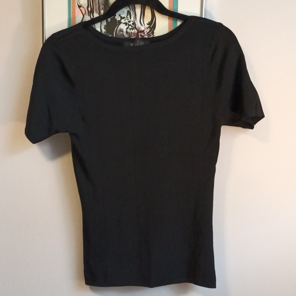 Short sleeve black sweater